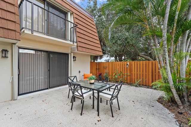 3052 30th Court, Jupiter, FL 33477