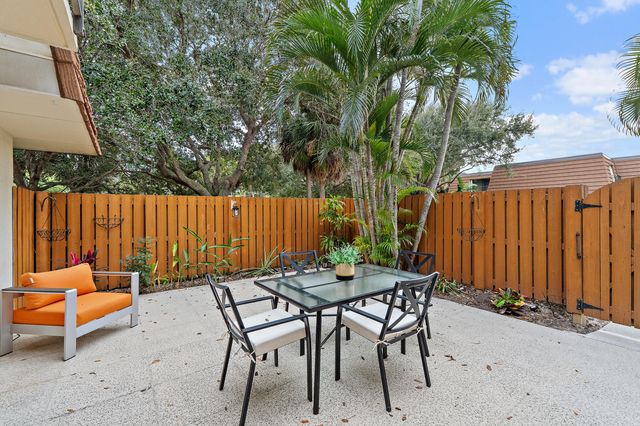 3052 30th Court, Jupiter, FL 33477