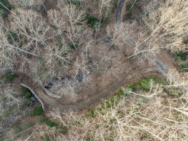 119 Wildflower Cove Drive, Swannanoa, NC 28778