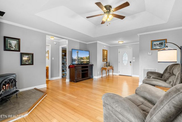 4708 Shaw Ferry Rd, Lenoir City, TN 37772