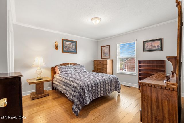 4708 Shaw Ferry Rd, Lenoir City, TN 37772