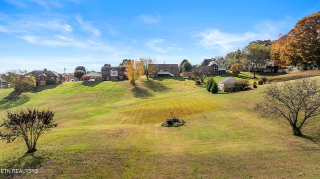 4708 Shaw Ferry Rd, Lenoir City, TN 37772