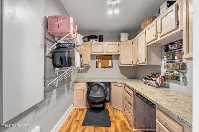 4708 Shaw Ferry Rd, Lenoir City, TN 37772