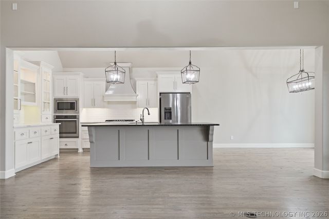 2703 E 136th Street S, Bixby, OK 74008