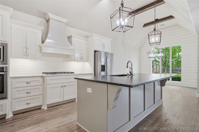 2703 E 136th Street S, Bixby, OK 74008