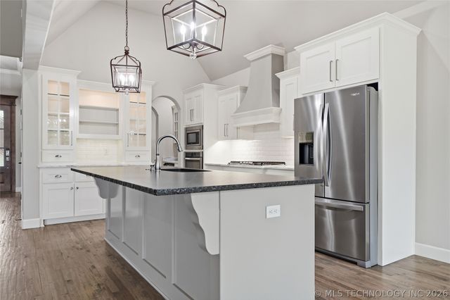 2703 E 136th Street S, Bixby, OK 74008