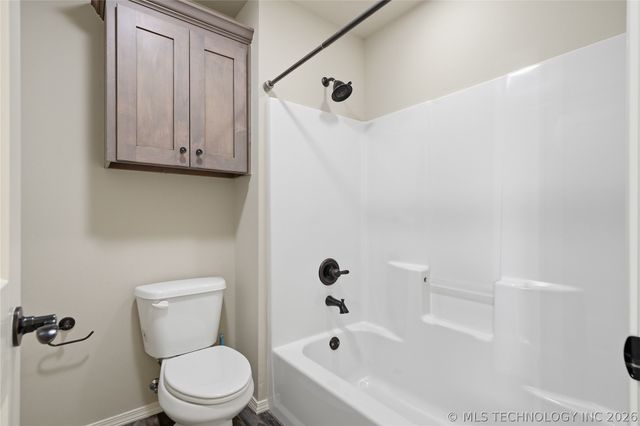 2703 E 136th Street S, Bixby, OK 74008