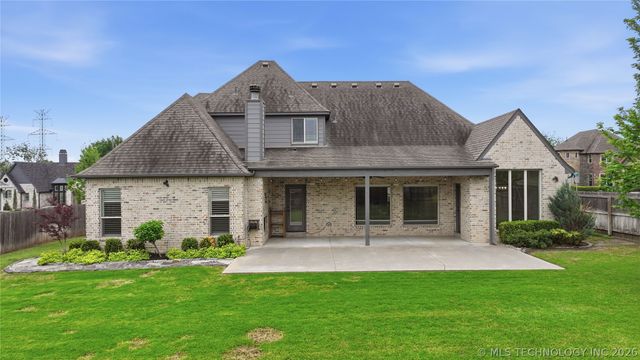 2703 E 136th Street S, Bixby, OK 74008