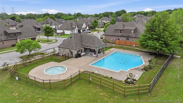 2703 E 136th Street S, Bixby, OK 74008