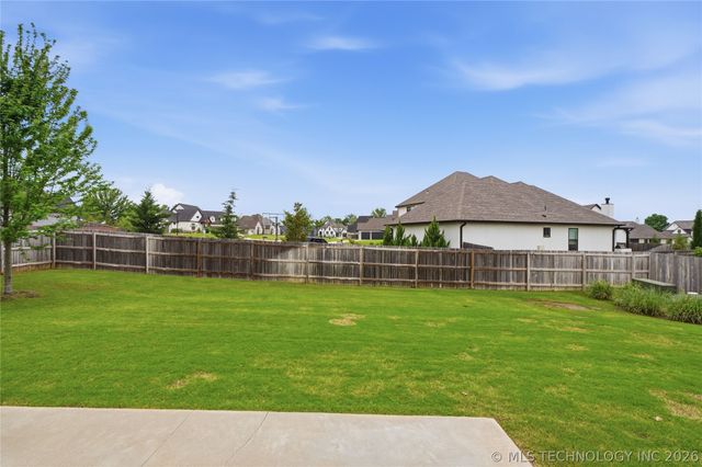 2703 E 136th Street S, Bixby, OK 74008