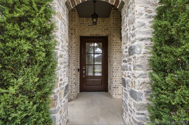 2703 E 136th Street S, Bixby, OK 74008