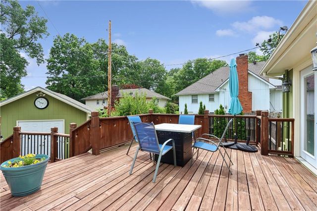 6911 E 128th Street, Grandview, MO 64030