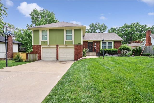 6911 E 128th Street, Grandview, MO 64030