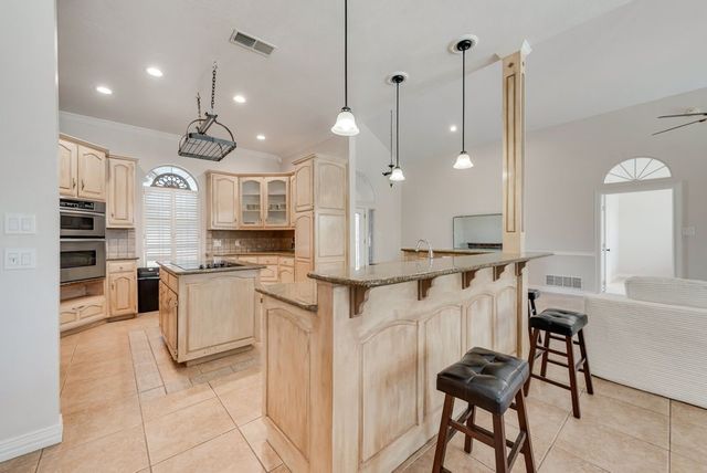 10017 Seville Drive, Fort Worth, TX 76179
