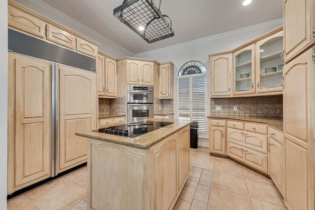 10017 Seville Drive, Fort Worth, TX 76179
