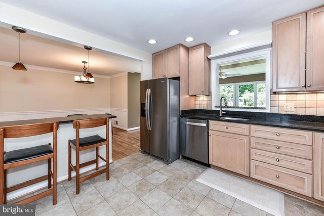 8318 WOODACRE ST, Alexandria, VA 22308