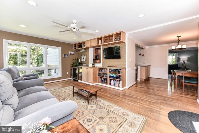 8318 WOODACRE ST, Alexandria, VA 22308