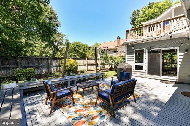 8318 WOODACRE ST, Alexandria, VA 22308