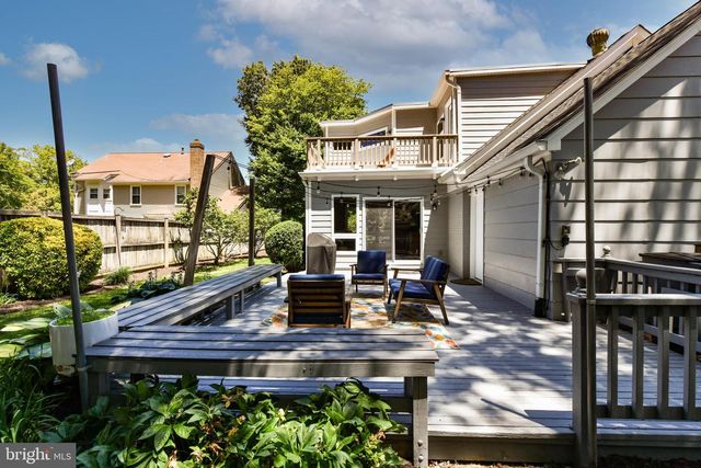 8318 WOODACRE ST, Alexandria, VA 22308