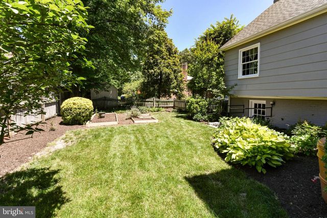 8318 WOODACRE ST, Alexandria, VA 22308