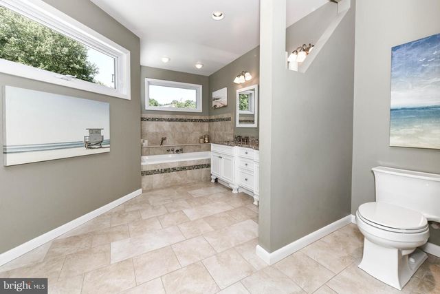 8318 WOODACRE ST, Alexandria, VA 22308