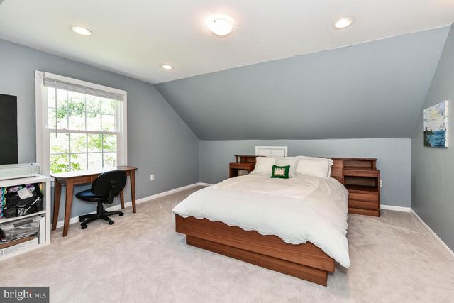 8318 WOODACRE ST, Alexandria, VA 22308