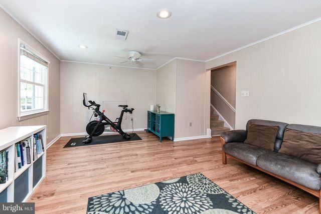8318 WOODACRE ST, Alexandria, VA 22308