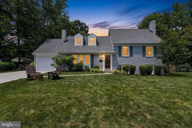 8318 WOODACRE ST, Alexandria, VA 22308