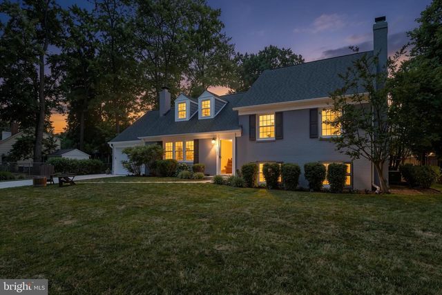 8318 WOODACRE ST, Alexandria, VA 22308