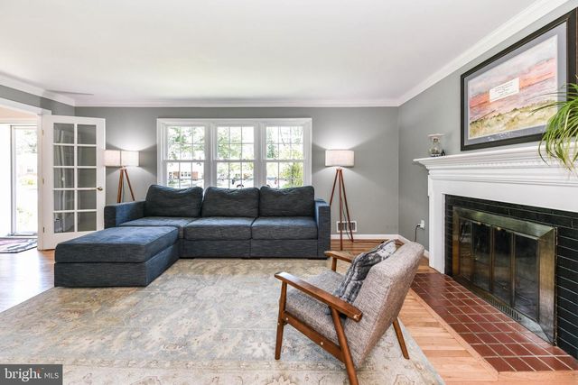 8318 WOODACRE ST, Alexandria, VA 22308