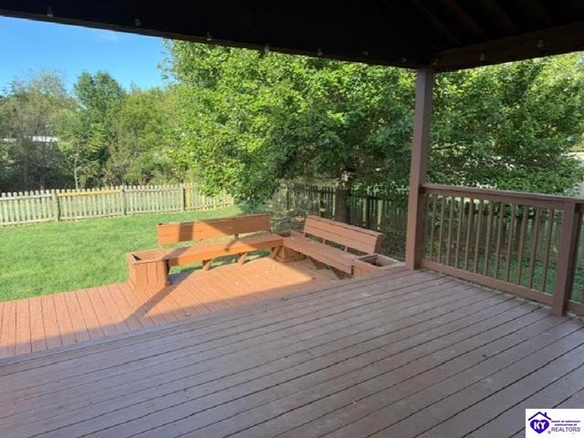 364 Valley View Drive, Vine Grove, KY 40175