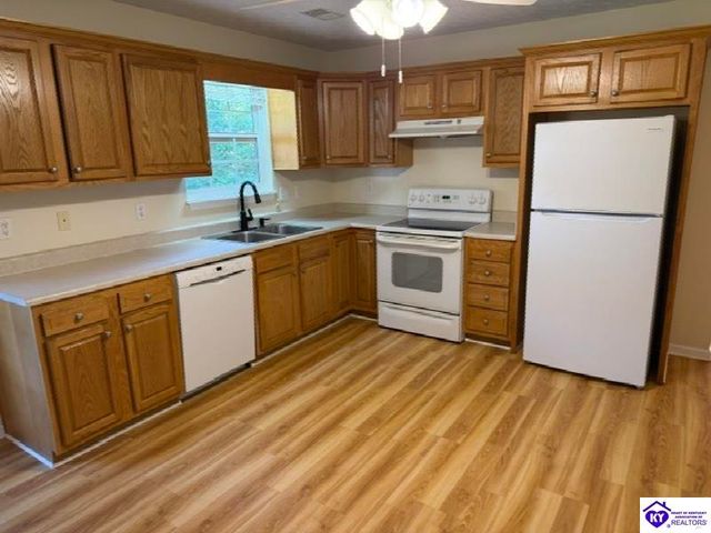 364 Valley View Drive, Vine Grove, KY 40175