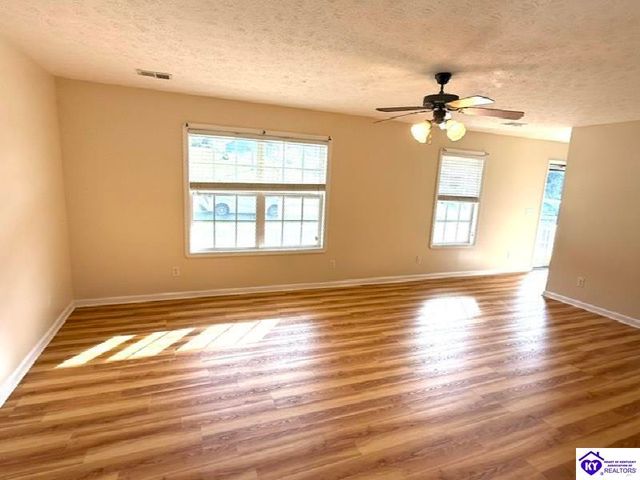 364 Valley View Drive, Vine Grove, KY 40175
