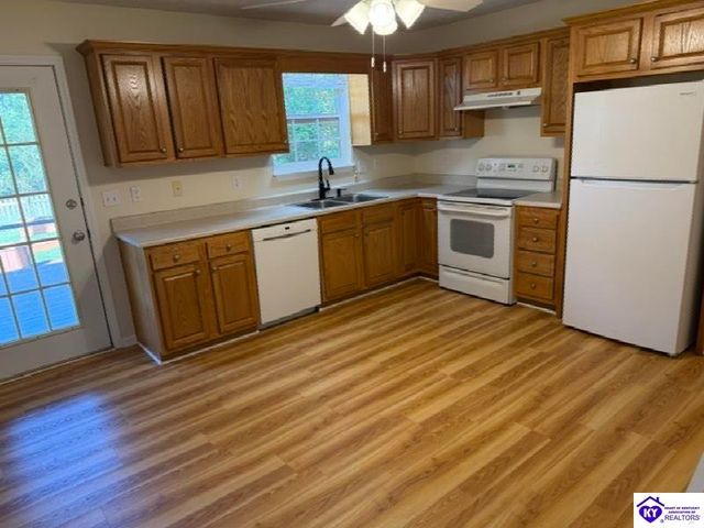 364 Valley View Drive, Vine Grove, KY 40175