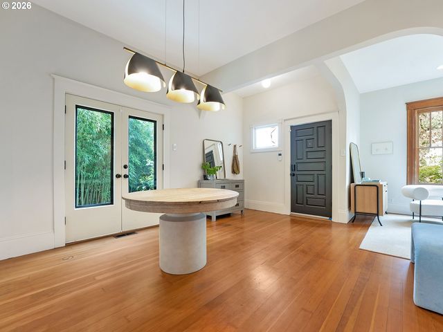 4214 N MONTANA Ave, Portland, OR 97217