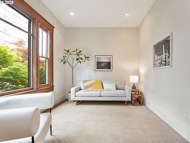 4214 N MONTANA Ave, Portland, OR 97217