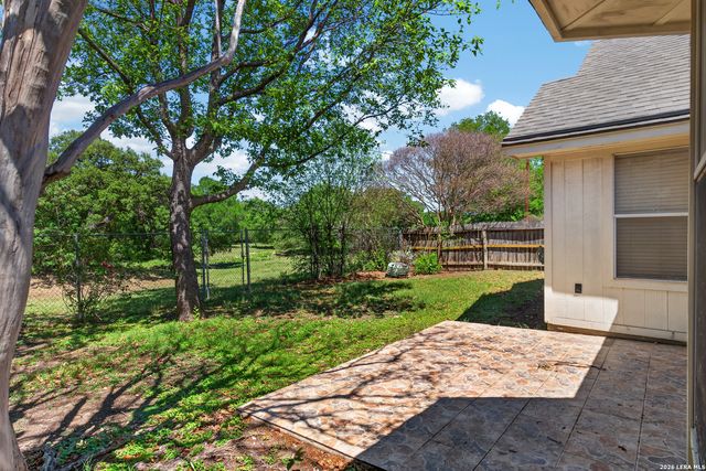 15035 PRESTON HOLLOW DR, San Antonio, TX 78247