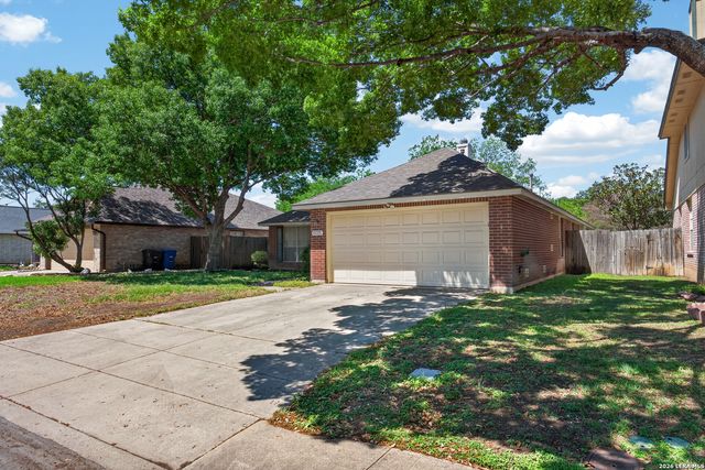 15035 PRESTON HOLLOW DR, San Antonio, TX 78247