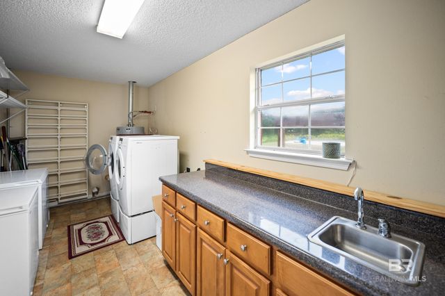 10590 County Road 32, Fairhope, AL 36532