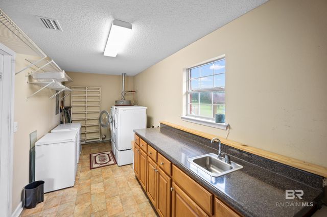 10590 County Road 32, Fairhope, AL 36532