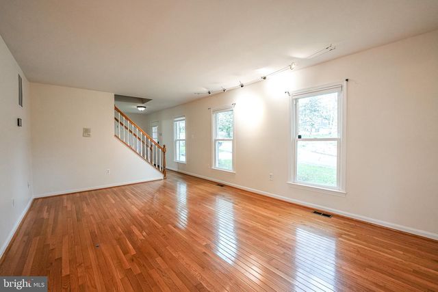 4230 AVON DR, Dumfries, VA 22025