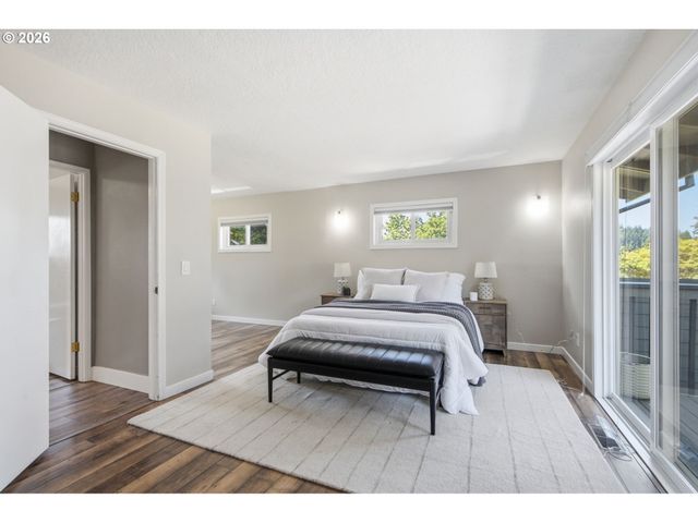 22160 Se MARK Rd, Damascus, OR 97089