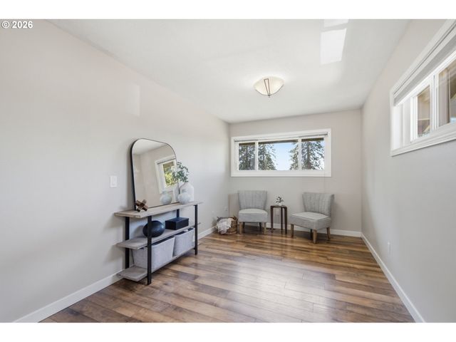 22160 Se MARK Rd, Damascus, OR 97089