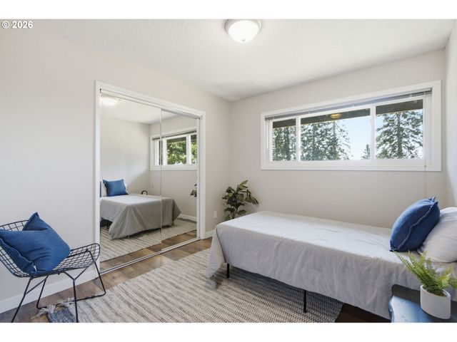 22160 Se MARK Rd, Damascus, OR 97089