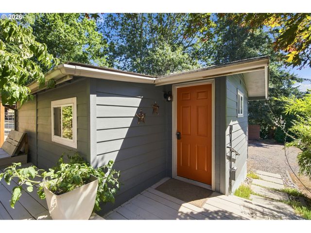 22160 Se MARK Rd, Damascus, OR 97089