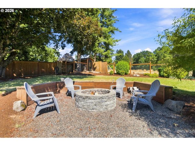 22160 Se MARK Rd, Damascus, OR 97089