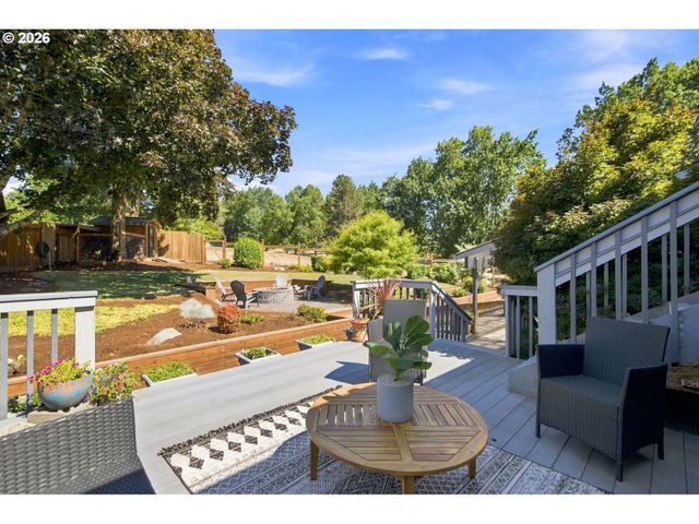 22160 Se MARK Rd, Damascus, OR 97089