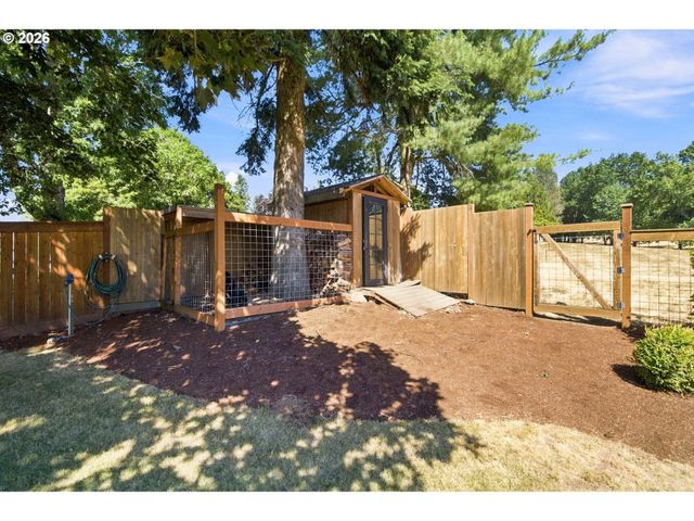 22160 Se MARK Rd, Damascus, OR 97089