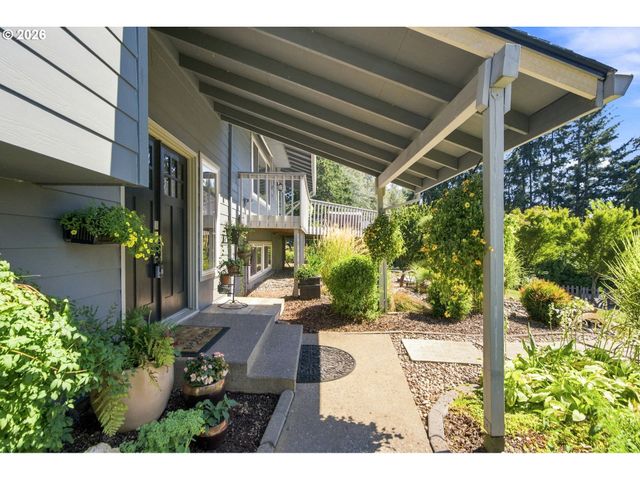 22160 Se MARK Rd, Damascus, OR 97089