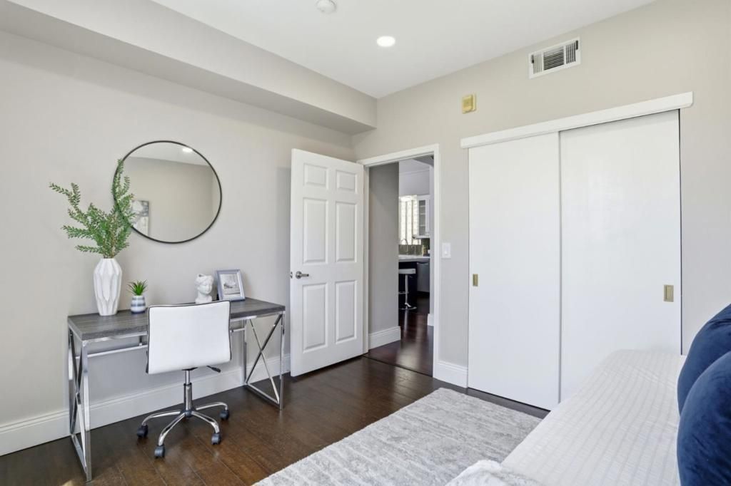 Image 17 of property listing at 800 N 8th Street 305, San Jose, CA 95112